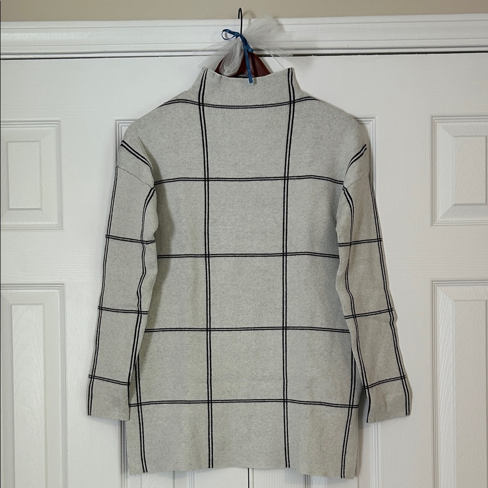 Tahari Light Gray Windowpane Turtleneck Sweater